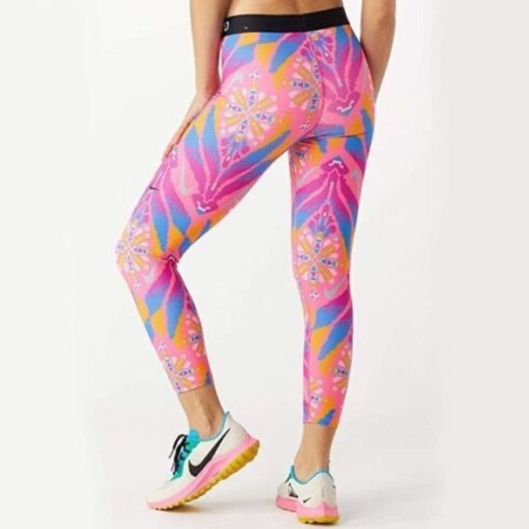 Nike Womens Pro Fall Pro Femme Print Crop Tight Womens Bv2975-639 size medium - Picture 7 of 10